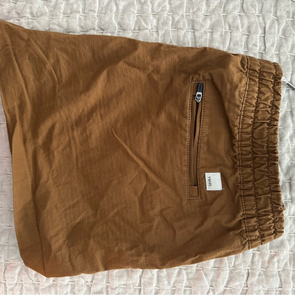 Vuori Shorts